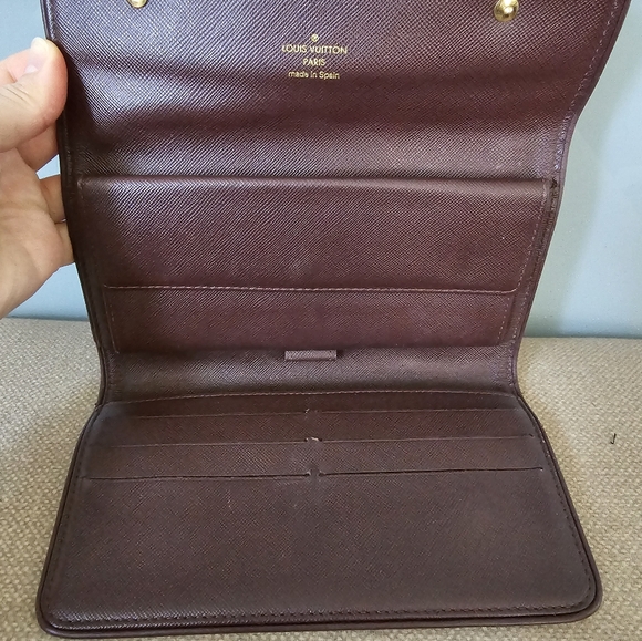 LOUIS VUITTON Cherry Monogram Mini Lin Porte-Tresor International Wallet - Picture 4 of 8